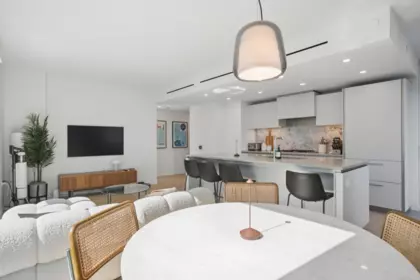 Kitchen Island Photo of 902 889 Pacific Street, Vancouver, BC