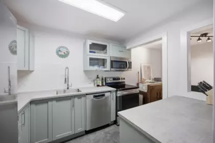 206 1555 Fir Street, White Rock, BC, White Rock — Apartment/Condo for sale