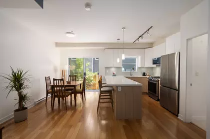 Kitchen Photo of 3088 Quebec Street, Vancouver, BC