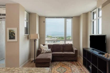 Breakfast Nook Photo of 656 1483 E King Edward Avenue, Vancouver, BC