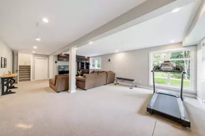 Swimming Pool Photo of 17015 105a Avenue, Surrey, BC