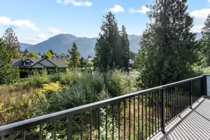 Front Yard Photo of 52760 Parkrose Wynd, Rosedale, BC