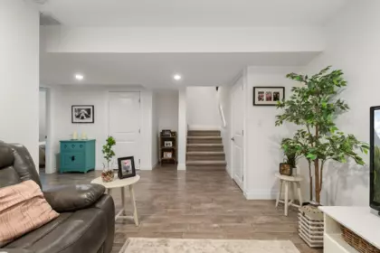 Hallway Photo of 2 44849 Anglers Boulevard, Chilliwack, BC