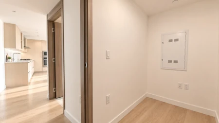 Mudroom Photo of 1501 89 Nelson Street, Vancouver, BC
