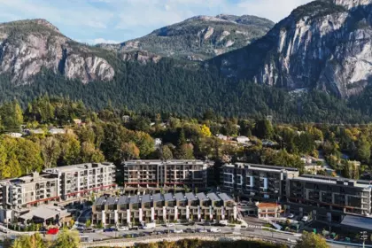402 1500 Scott Crescent, Squamish, BC, Squamish — Apartment/Condo for sale