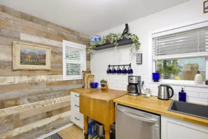 Mudroom Photo of 12476 231b Street, Maple Ridge, BC
