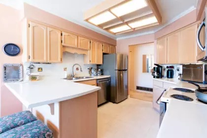 Walk-In Closet Photo of 35 1190 Falcon Drive, Coquitlam, BC