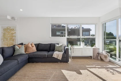 Family Room Photo of 103 933 W 8th Avenue, Vancouver, BC