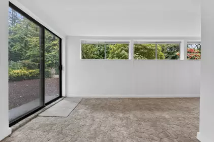 Hallway Photo of 104 620 Seventh Avenue, New Westminster, BC