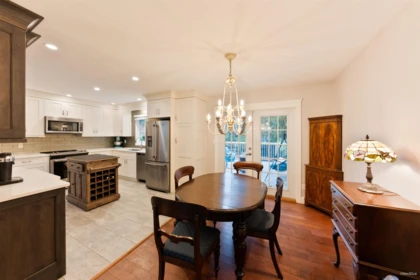 Breakfast Nook Photo of 17245 59a Avenue, Surrey, BC