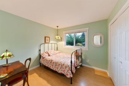 Entry Foyer Photo of 17245 59a Avenue, Surrey, BC