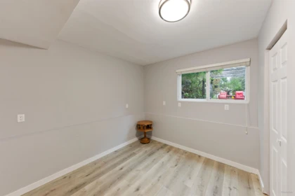 Front Yard Photo of 17245 59a Avenue, Surrey, BC