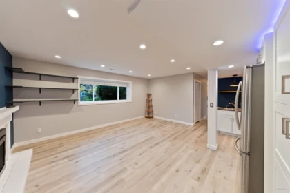Garage Interior Photo of 17245 59a Avenue, Surrey, BC