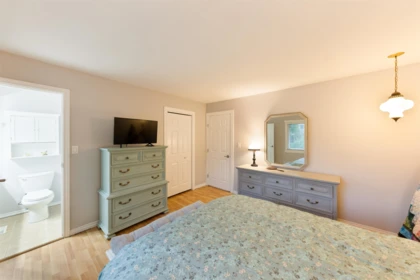 Office / Den Photo of 17245 59a Avenue, Surrey, BC