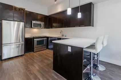 Dining Area Photo of 401 2362 Whyte Avenue, Port Coquitlam, BC