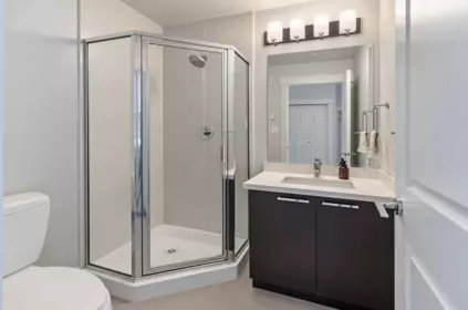 Guest Bathroom Photo of 401 2362 Whyte Avenue, Port Coquitlam, BC