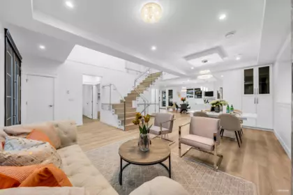 4267 Parker Street, Burnaby, BC, Burnaby — Single Family Residence for sale