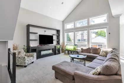 17298 0a Avenue, Surrey, BC, Surrey — Single Family Residence for sale