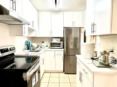 203 6340 Buswell Street, Richmond, BC, Richmond — Apartment/Condo for sale