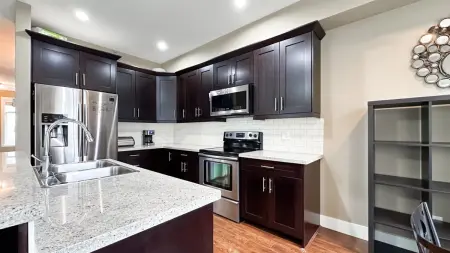 54 8418 163 Street, Surrey, BC, Surrey — Townhouse for sale