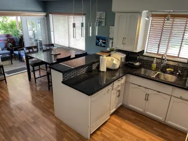 1155 E 37th Avenue, Vancouver, BC, Vancouver — Single Family Residence for sale