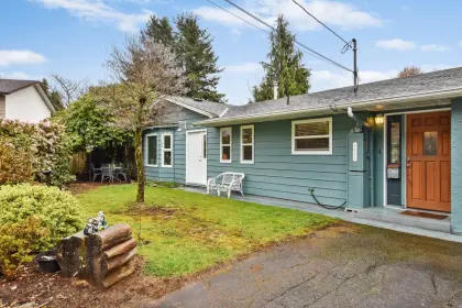 8044 Baynes Street, Mission, BC, Mission — Single Family Residence for sale