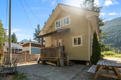 H108 Old Hope Princeton Highway, Sunshine Valley, BC, Sunshine valley — Single Family Residence for sale
