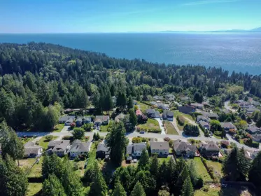 1466 Bonniebrook Heights Road, Gibsons, BC, Gibsons — Single Family Residence for sale