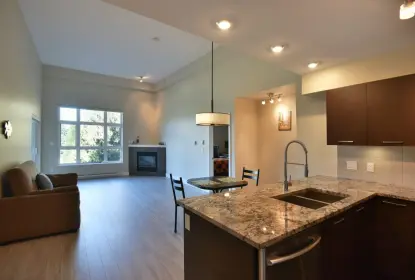 309 5682 Wharf Avenue, Sechelt, BC, Sechelt — Apartment/Condo for sale