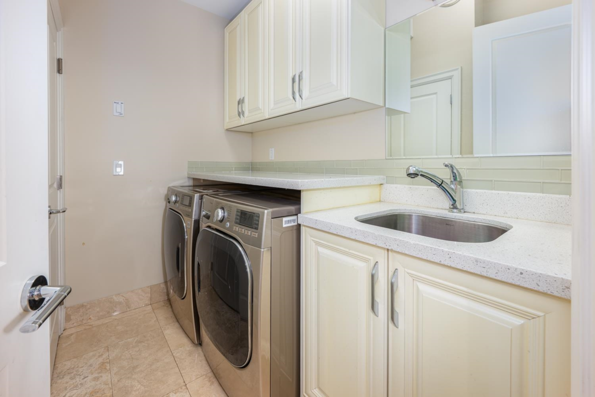 Hallway Photo of 9411 Florimond Road, Richmond, BC