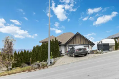 47213 Skyline Drive, Chilliwack, BC, Chilliwack — Single Family Residence for sale