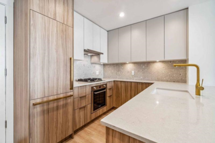 802 2325 Emery Court, North Vancouver, BC