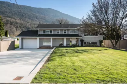 42516 Yarrow Central Road, Yarrow, BC, Yarrow — Single Family Residence for sale