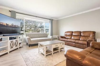 42516 Yarrow Central Road, Yarrow, BC, Yarrow — Single Family Residence for sale