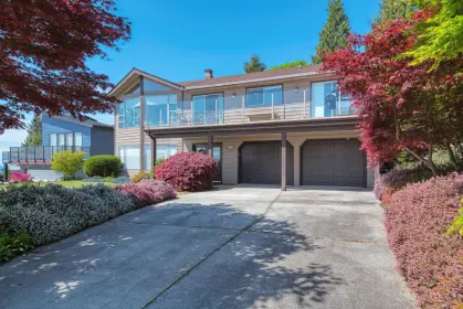 1486 Bonniebrook Heights Road, Gibsons, BC, Gibsons — Single Family Residence for sale