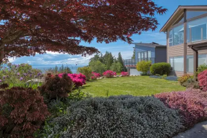 1486 Bonniebrook Heights Road, Gibsons, BC, Gibsons — Single Family Residence for sale