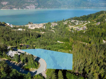 1121 Copper Drive, Squamish, BC, Squamish — Land for sale