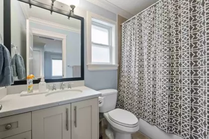 Basement Recreation Room Photo of 6750 191a Street, Surrey, BC