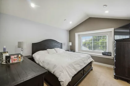 Guest Bathroom Photo of 6750 191a Street, Surrey, BC