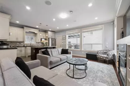 Kitchen Island Photo of 6750 191a Street, Surrey, BC