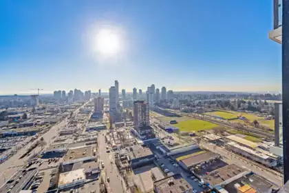 2805 10750 135a Street, Surrey, BC, Whalley — 2 bed apartment/condo for sale