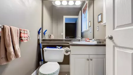 Basement Recreation Room Photo of 18509 67a Avenue, Surrey, BC
