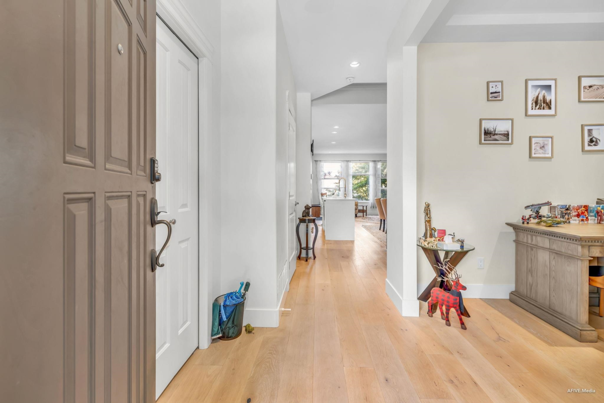 Dining Area Photo of 6192 150 Street, Surrey, BC
