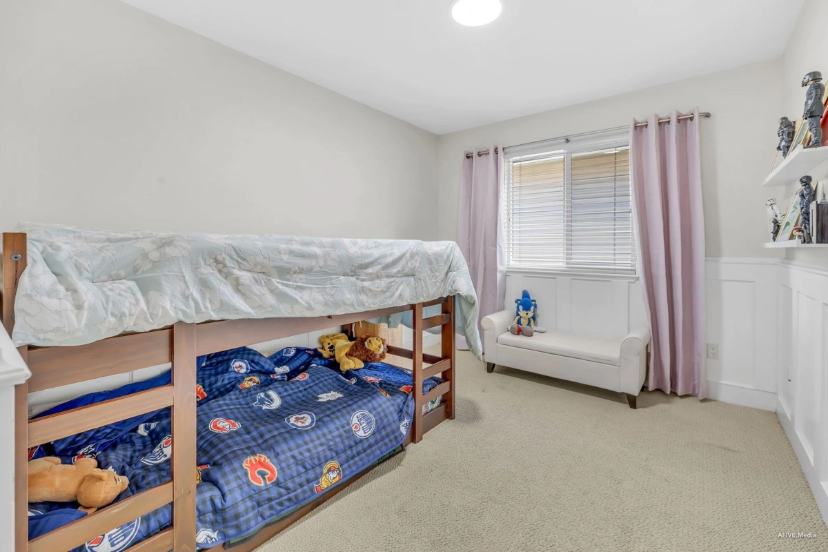 Guest Bathroom Photo of 6192 150 Street, Surrey, BC