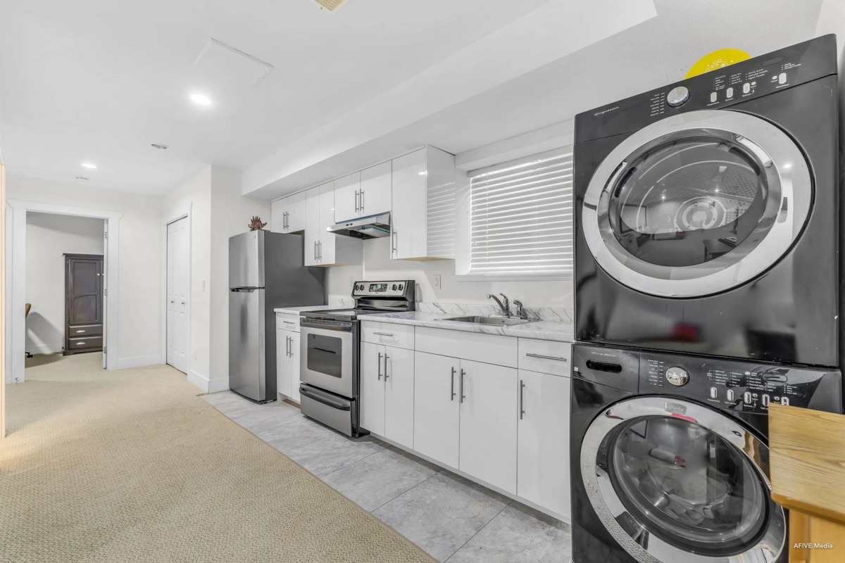 Staircase Photo of 6192 150 Street, Surrey, BC