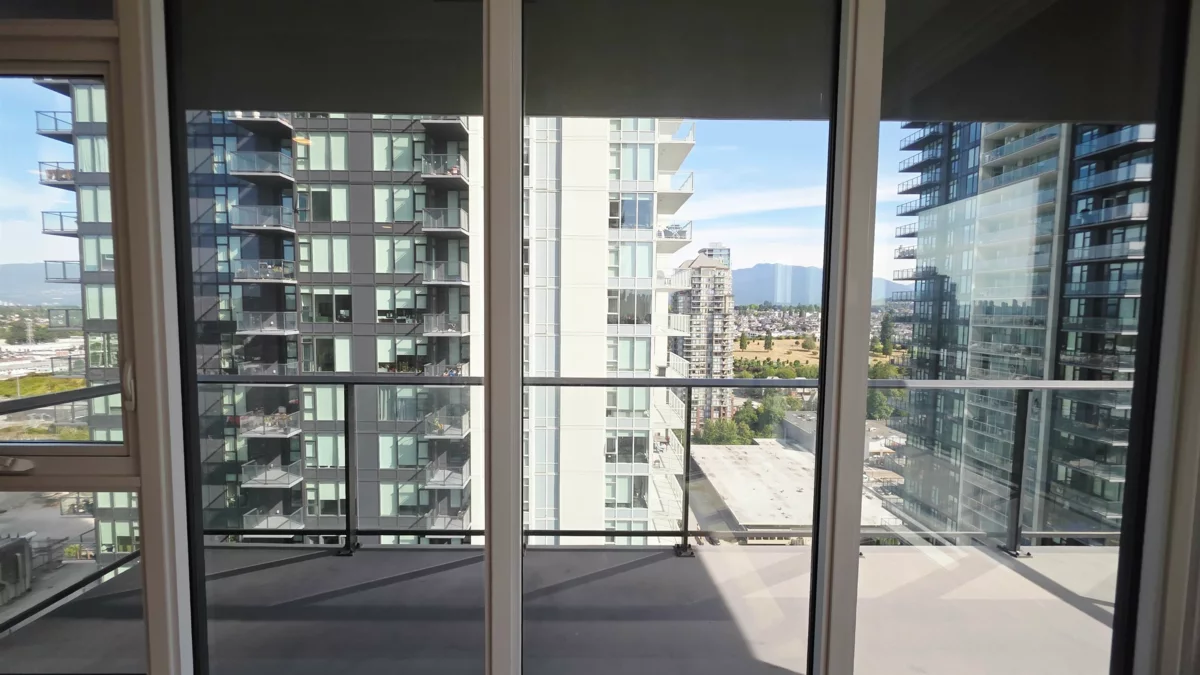 Entry Foyer Photo of 2208 2186 Gilmore Avenue, Burnaby, BC