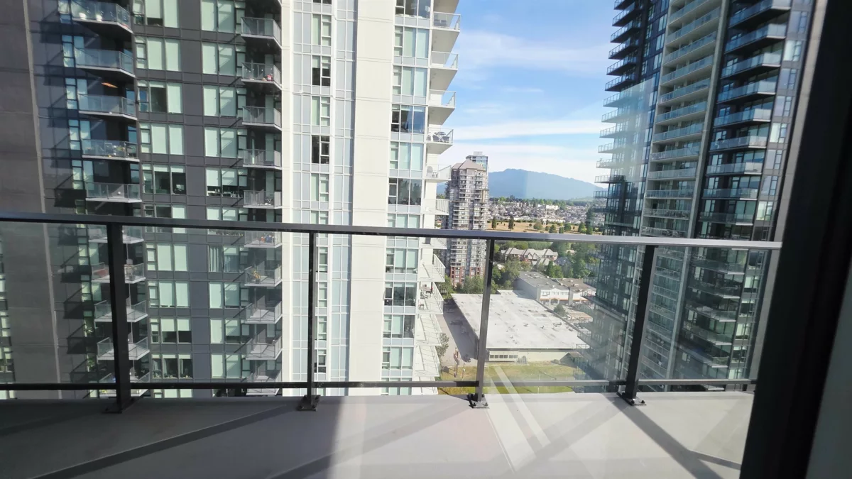 Hallway Photo of 2208 2186 Gilmore Avenue, Burnaby, BC