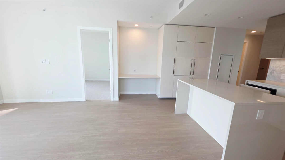 Kitchen Island Photo of 2208 2186 Gilmore Avenue, Burnaby, BC