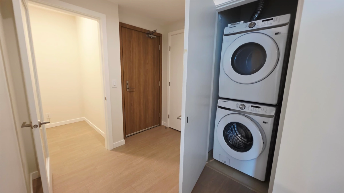 Mudroom Photo of 2208 2186 Gilmore Avenue, Burnaby, BC