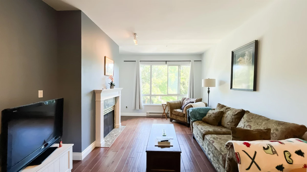 Dining Area Photo of 308 5735 Hampton Place, Vancouver, BC